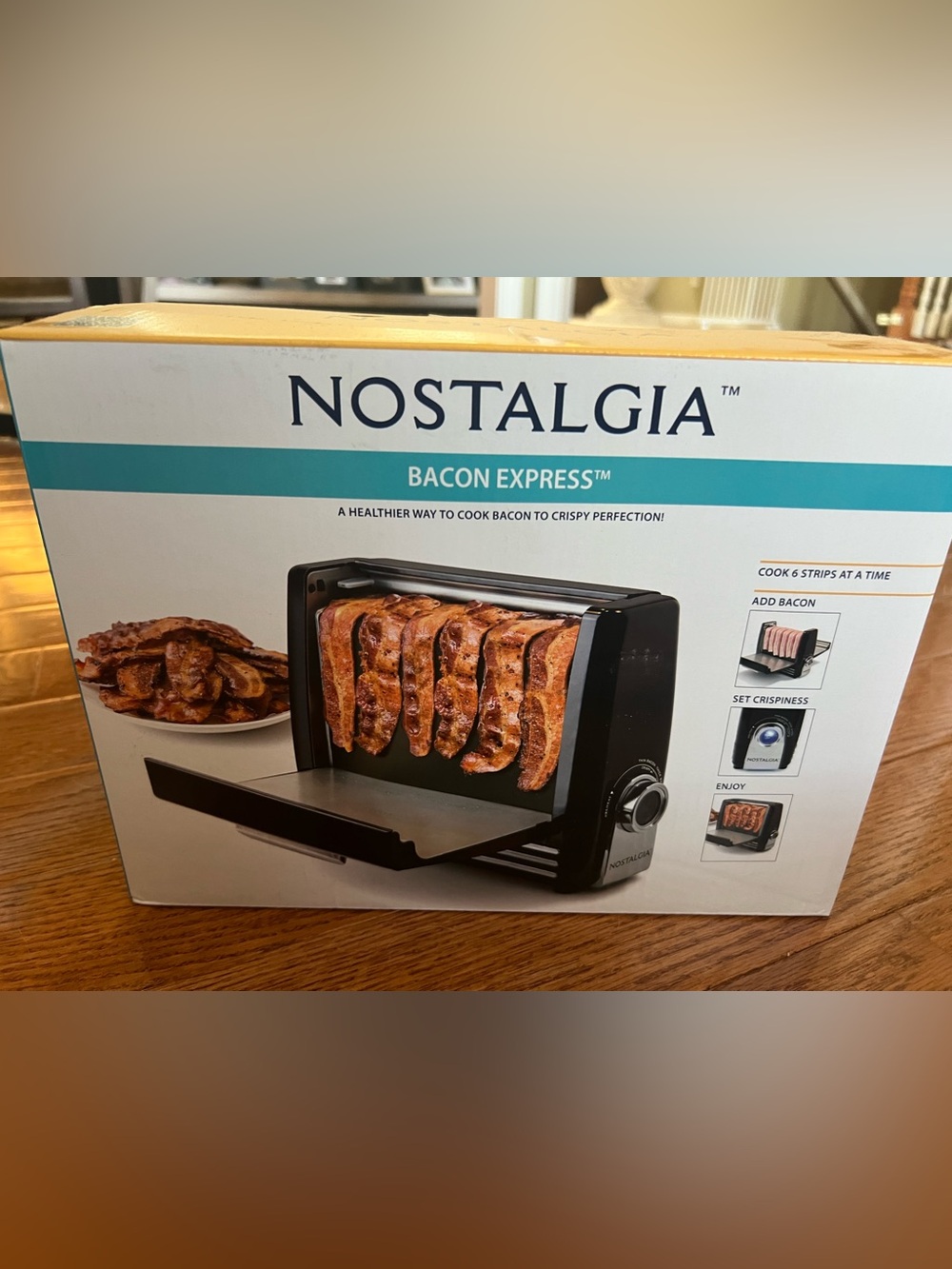 Nostalgia Bacon Express Electric Bacon Cooker - White and Black